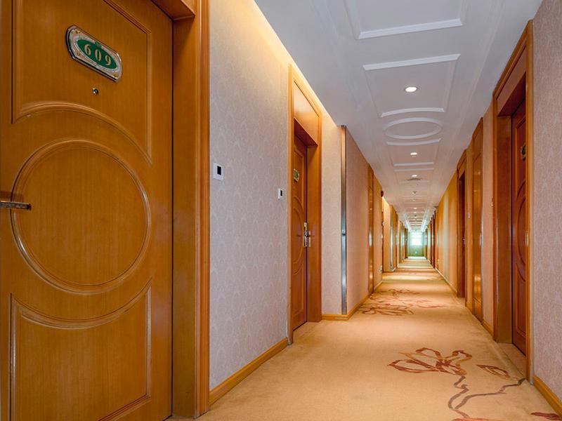 Vienna 3 Best Hotel Shenzhen Airong Road Екстериор снимка